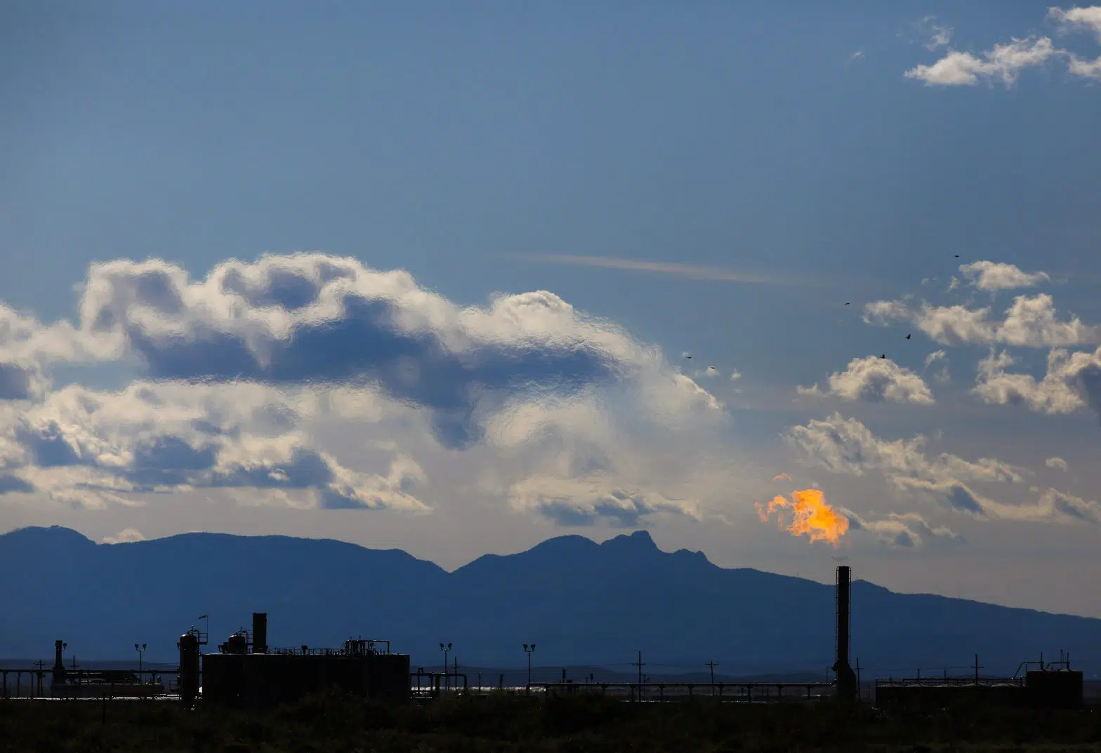 Industrial Emissions Targeted in New Bipartisan, Bicameral Legislation
