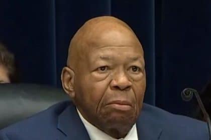 House Oversight Committee Votes to Hold Barr, Ross in Contempt
