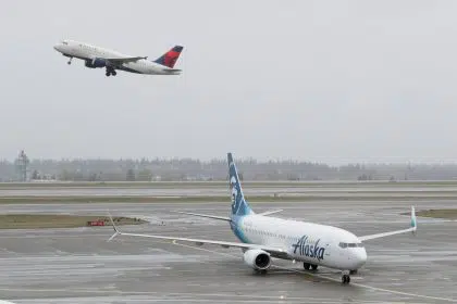 Lawmakers Make Bipartisan Push to Protect the Flying Public