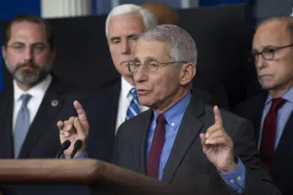 White House Listens to Disease Experts, Extends Social Distancing Order