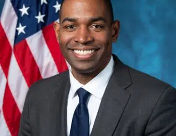 Rep. Antonio Delgado Honored with Chamber of Commerce’s Enterprise Award