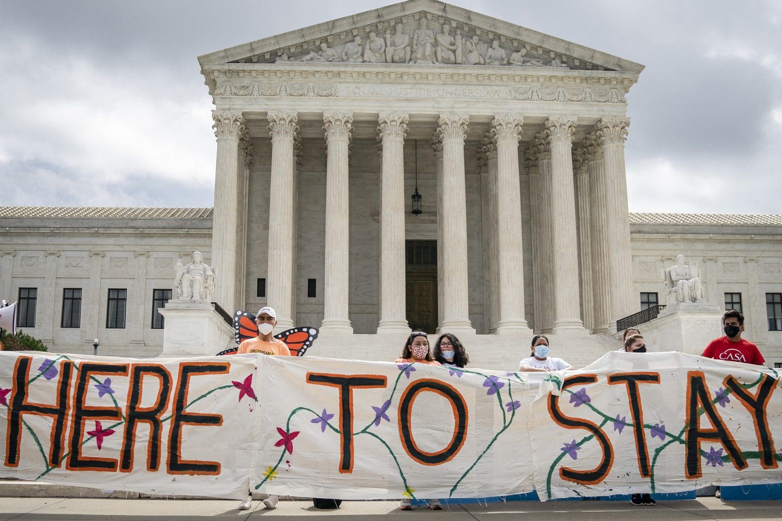 Bipartisan Group Seeks Permanent Residency Pathway for Documented Dreamers