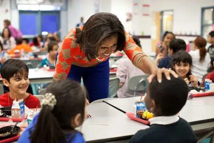 Senators Urge USDA to Extend School Meal Waivers for Low-Income Students