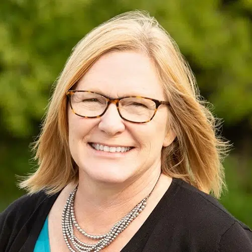 MN-07: Michelle Fischbach (R)