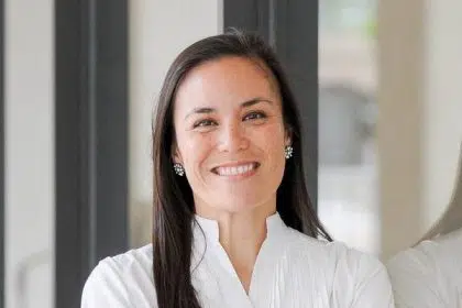TX-23: Gina Ortiz Jones (D)