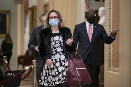 Dissident Dems Say Keep the Filibuster Vote Threshold but Hold the Floor