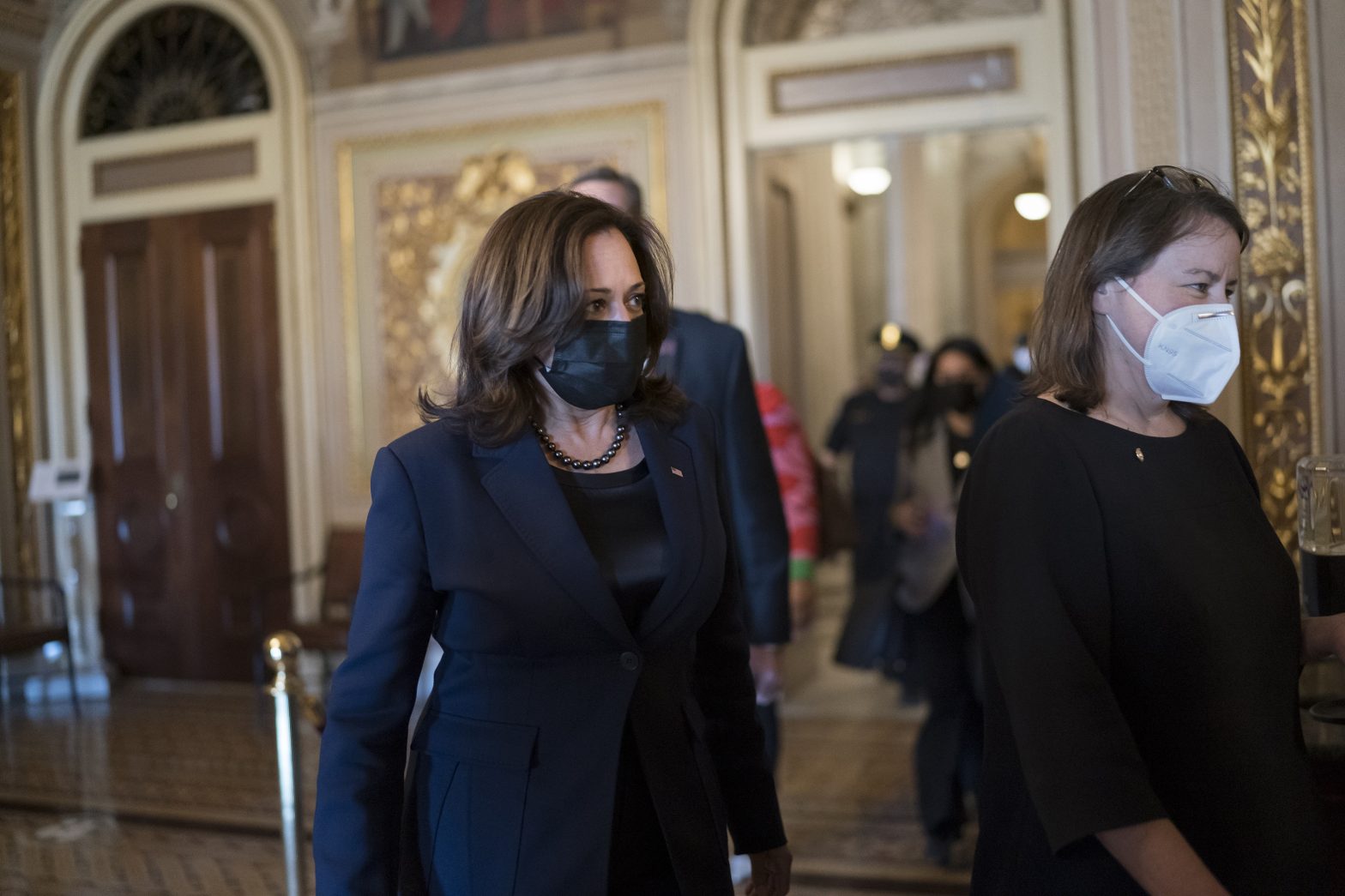 Senate Nears Relief Bill Votes After Half-Day GOP Delay