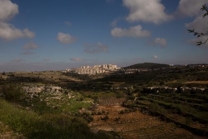 Carnegie Endowment Urges Biden To Reverse Trump’s Israel-Palestine Policies