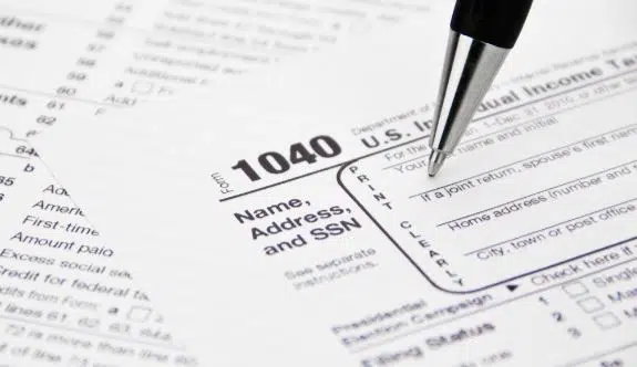 CPAs Endorse Bipartisan Push to Regulate Tax Return Preparers