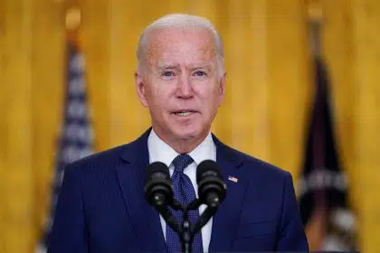 Biden Vows to Finish Kabul Evacuation, Avenge US Deaths
