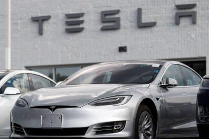 US Opens Formal Probe into Tesla Autopilot System