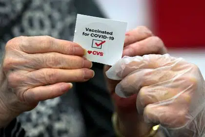 Half of US Workers Favor Employee Shot Mandate: AP-NORC poll