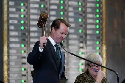 Texas GOP Advances Voting Bill After Democrats’ Holdout Ends