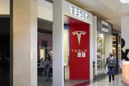 Musk: I’ll Sell 10% of Tesla Stock Based on Twitter Poll