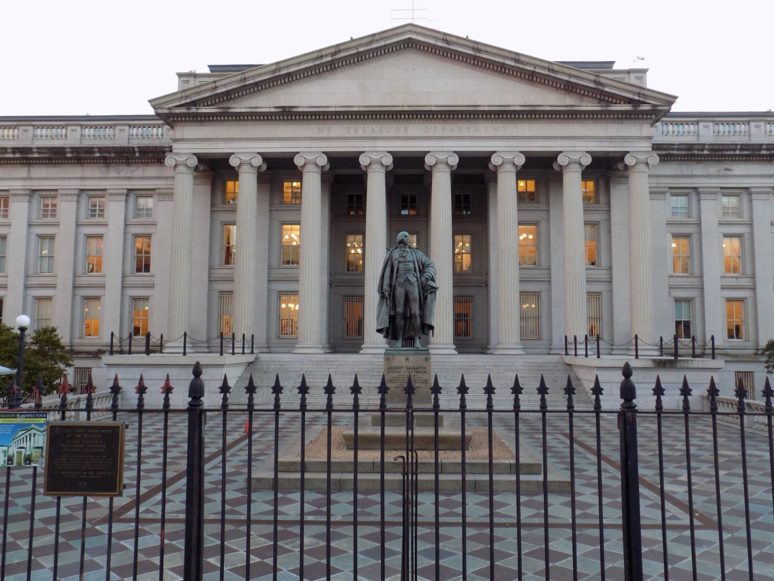 Yellen Extends Deadline to Possible Federal Default to Dec. 15