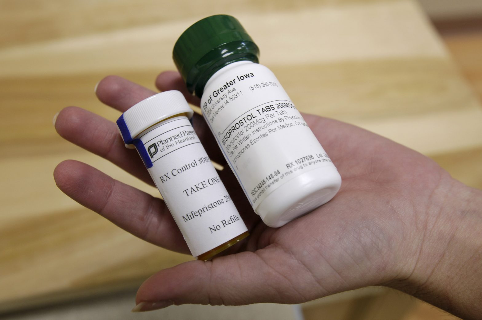 US Regulators Lift In-Person Restrictions on Abortion Pill