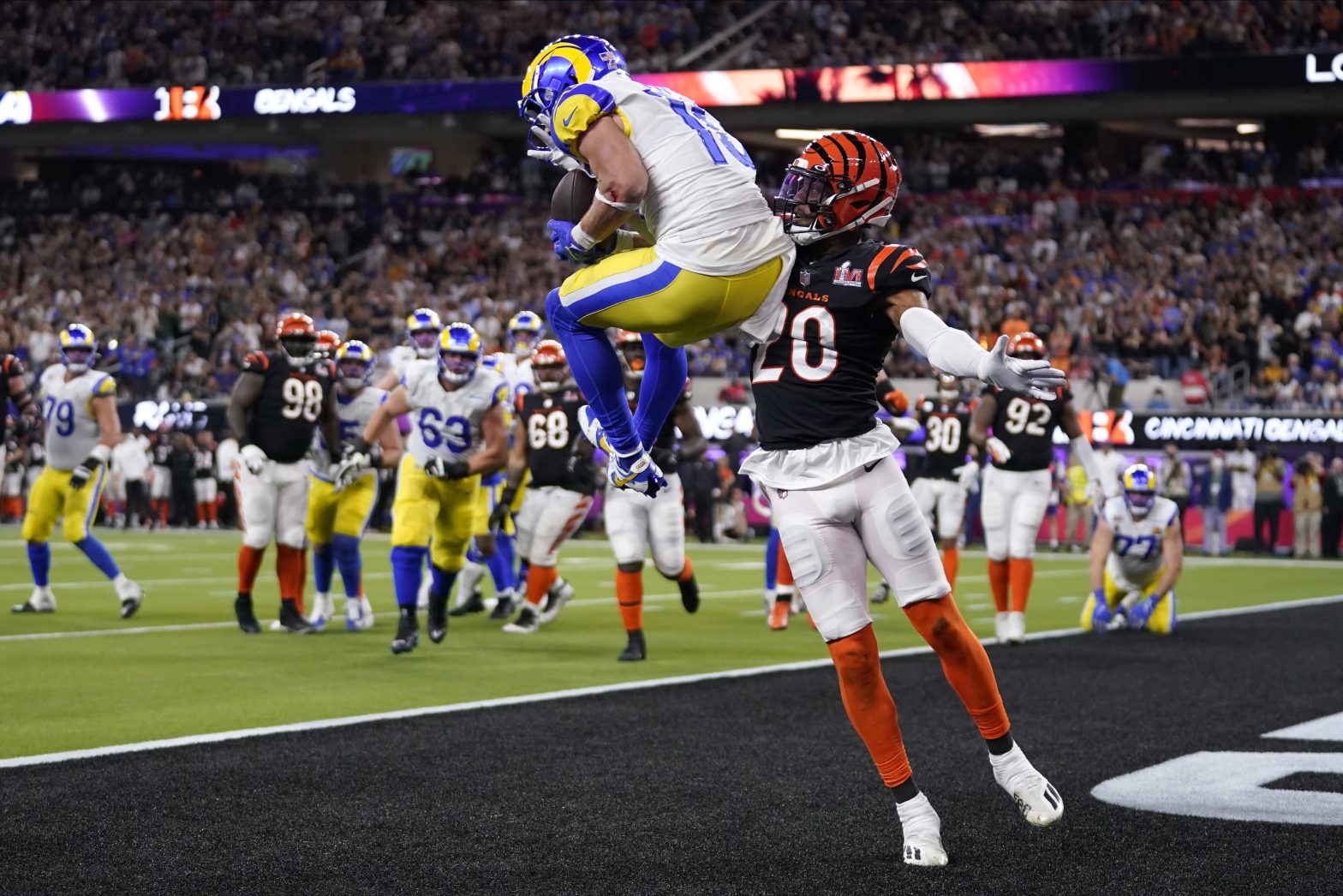 Rams shock Bengals on late TD to win Super Bowl 23-20