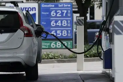 Key Inflation Gauge Tracked by the Fed Remains a High 6.3%