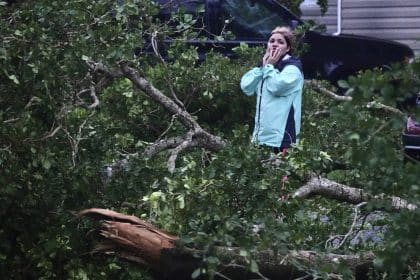 People Trapped, 2.5M Without Power as Ian Drenches Florida
