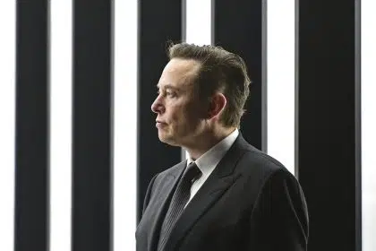 Musk’s Plan to End Russian War Infuriates Ukraine on Twitter