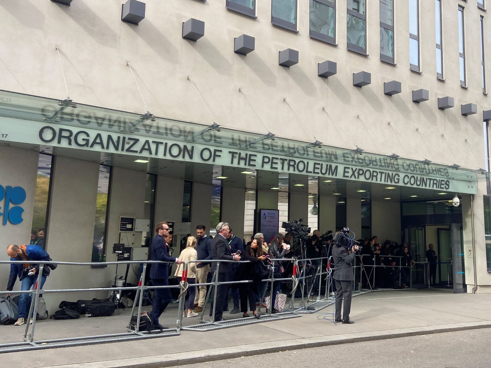 Senate Could Consider Bill to Rein In OPEC+ After Midterms