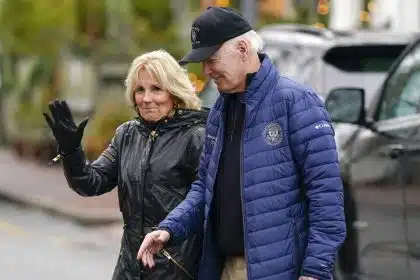 Biden, Family Attend Christmas Tree Lighting on Nantucket