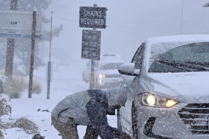 Massive US Storm Brings Tornadoes to South, Blizzard Threat
