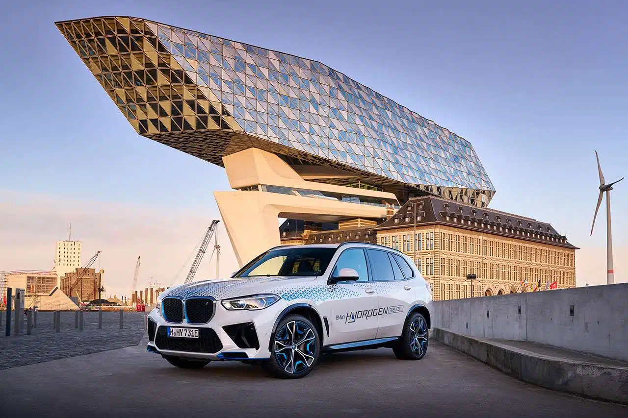BMW Launches Pilot Fleet of Hydrogen Vehicles